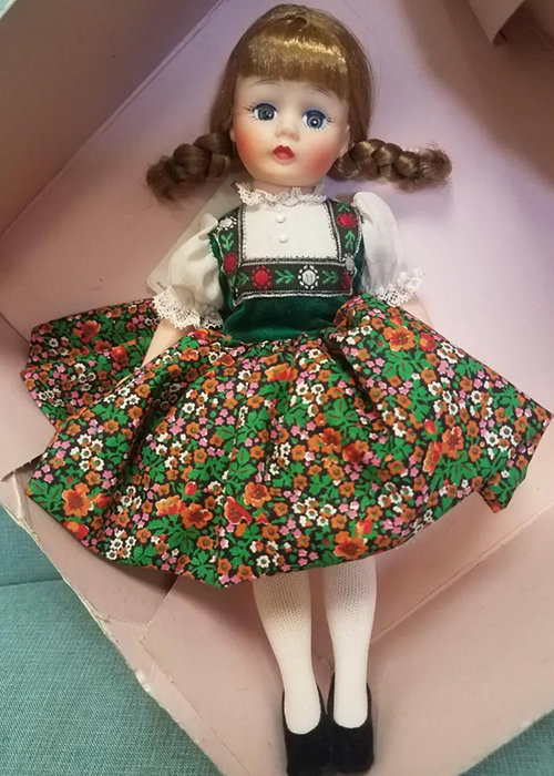SOM Madame Alexander doll  - Louisa