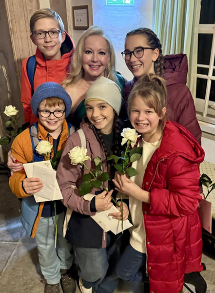 Kym with the Sound of Music Cast 