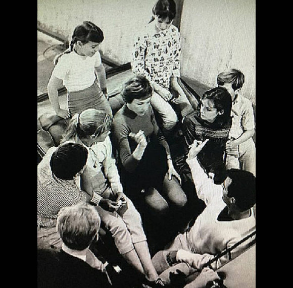 Over the carriage...doremi