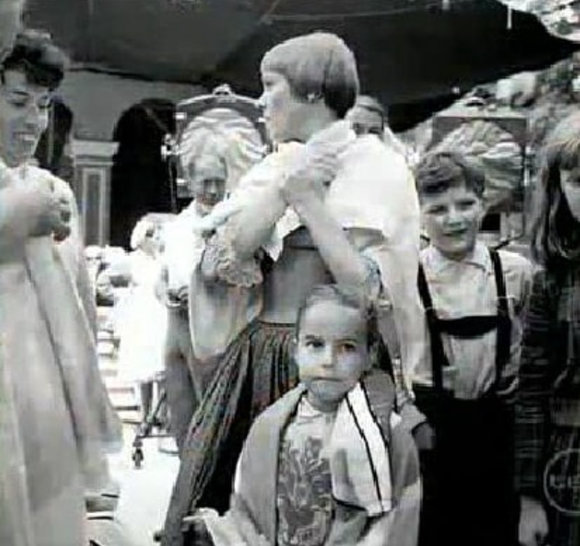 Waiting between the scenes